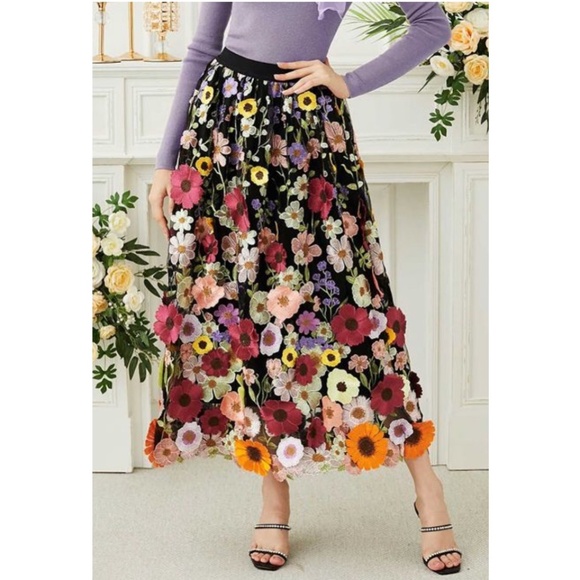 Chicwish Dresses & Skirts - Chicwish 3D Floral Applique Maxi Skirt